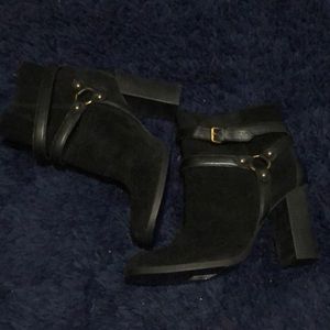 Ugg Suede Ankle Boots (BLACK)